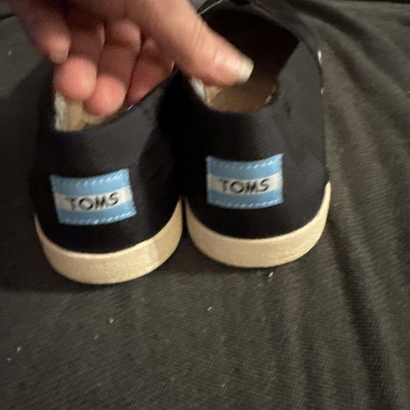 Toms Classic Black Canvas Slip On Shoes, Size 8 excellent shape - Picture 5 of 8